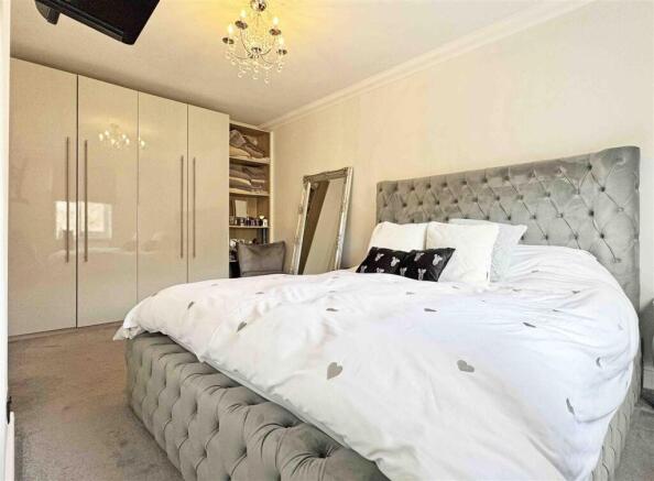 Master Bedroom.jpg