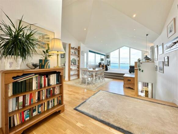 Entrance Hall To Living Areas.JPG