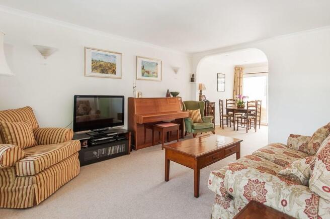 LIVING ROOM - ARC...