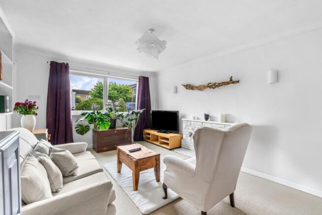 2 bed Semi-Detached Bungalow for sale Image 5