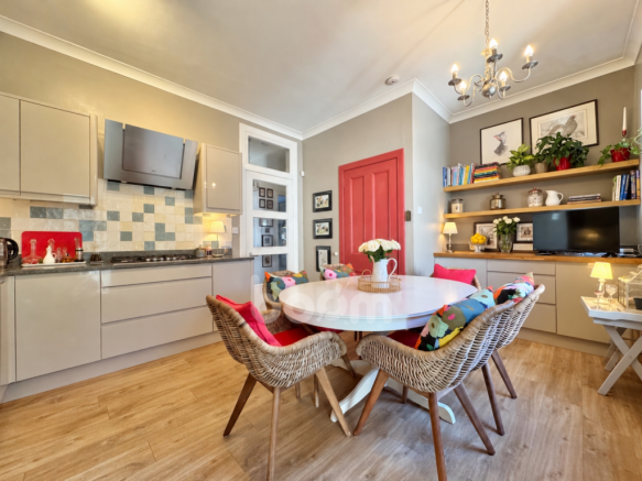 Russell Drive, Dalry KITCHEN