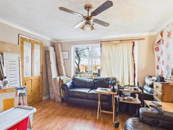 CAM03729G0-PR0214-STILL012