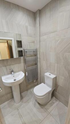 2 bed Apartment to rent Image 12