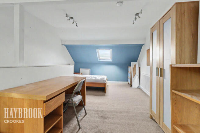 3 bed Terraced for sale Image 8