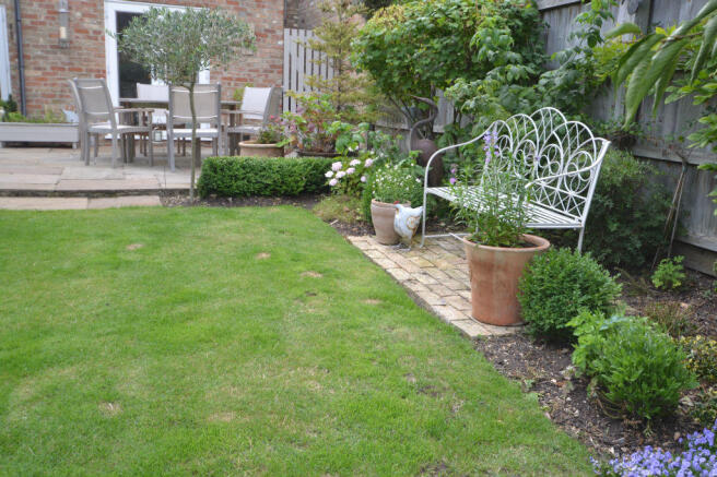 Photo 10