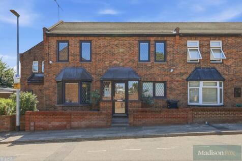 Bowland Road, Woodford Green, IG8