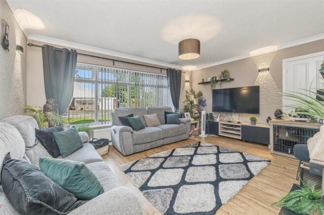 4 bed Detached for sale Image 12