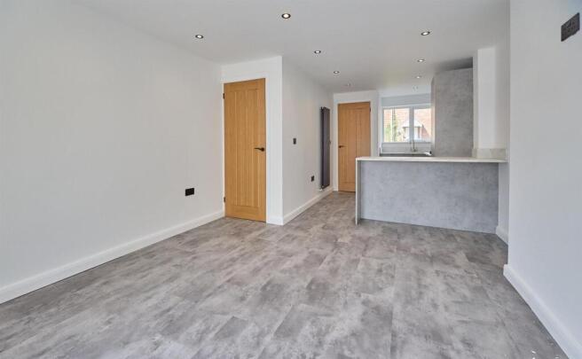Luxury Refitted Kitchen and Open Plan Living/Dinin