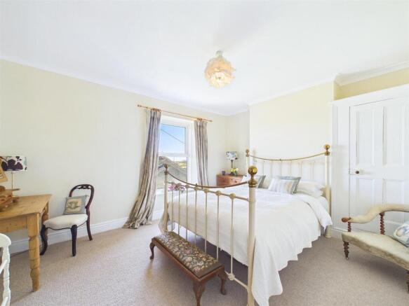 2 bed House for sale Image 6