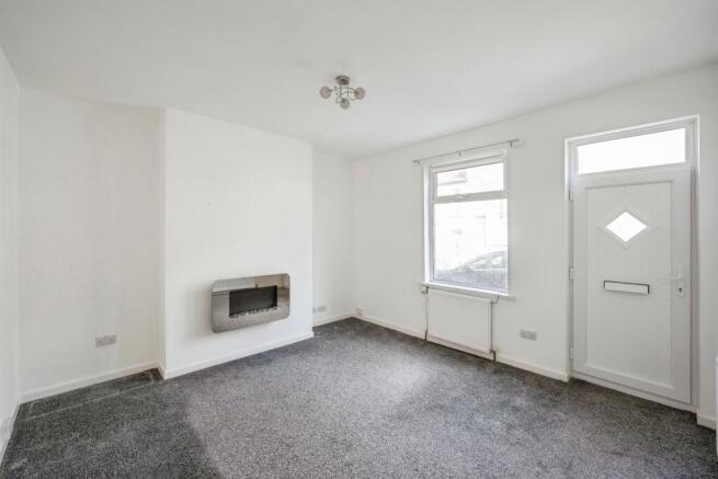 2 bed Terraced for sale Image 5