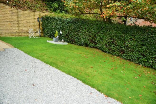 5 bed Detached to rent Image 10