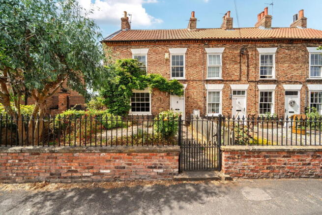 4 bed End of Terrace for sale in painsthorpe