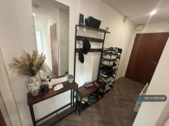 2 bed Flat to rent Image 8