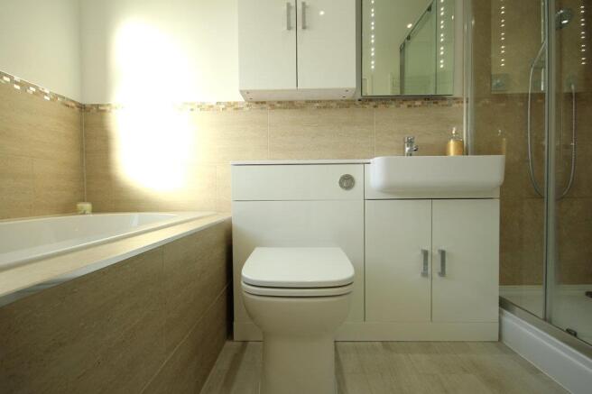 5 SWANLAND CLOSE COTTINGHAM (76)_lzn.jpg