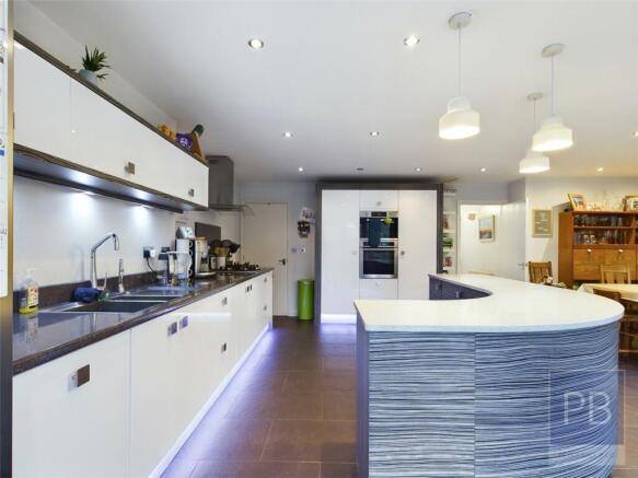 Kitchen Family Room