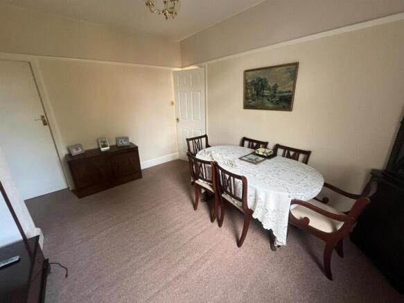 3 bed Semi-Detached for sale Image 12