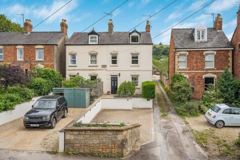 Bath Road, Stroud, GL5