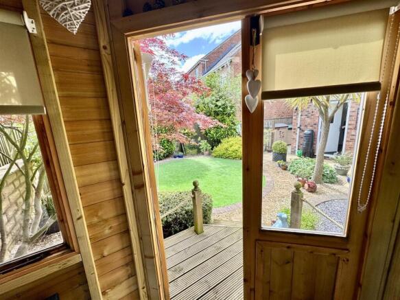 SUMMER HOUSE