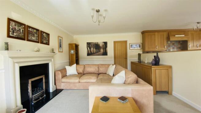 Lounge/Diner/Kitchen