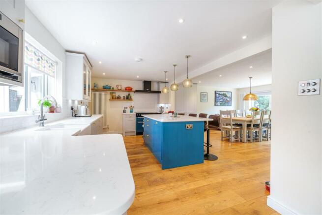 Kitchen / Dining Room