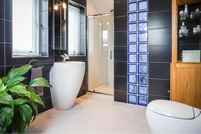 Master En-suite