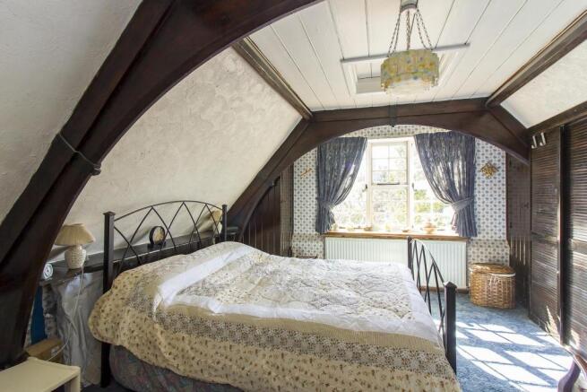 bed1.jpg