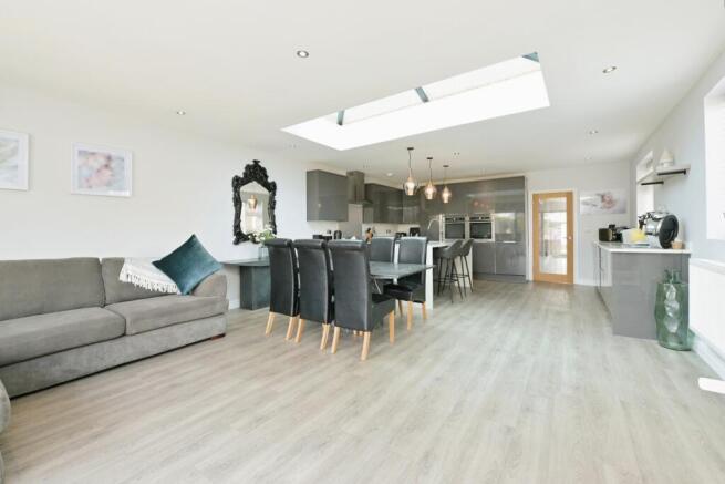 Kitchen Family Room