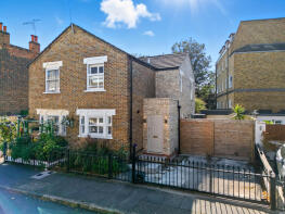 95, Lichfield Road, London E3 5AU