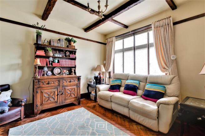 SITTING ROOM/SNUG