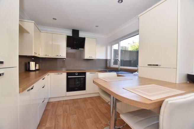 Kitchen/breakf...