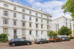 Flat A, 45, Grafton Square, London SW4 0DB