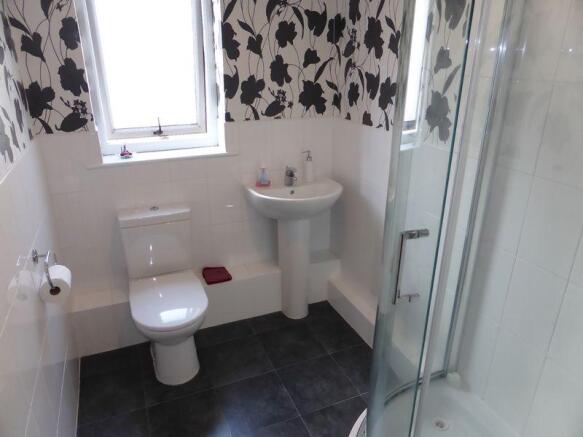 Bath/ Shower Room