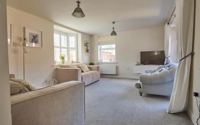 Lounge to rear