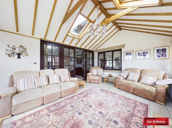 SUN ROOM
