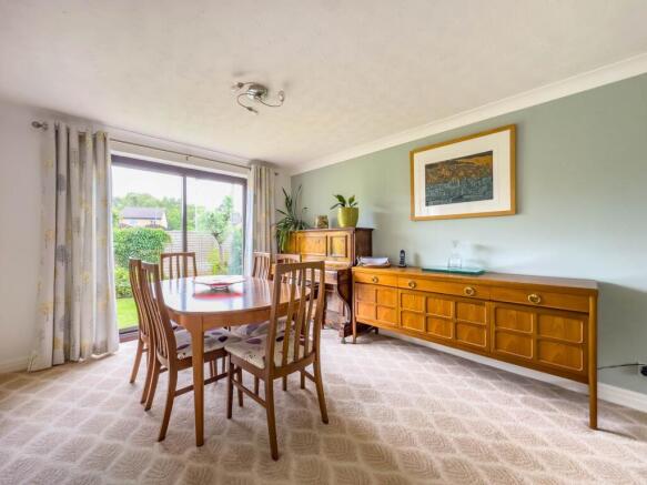 4 bed Detached for sale Image 7