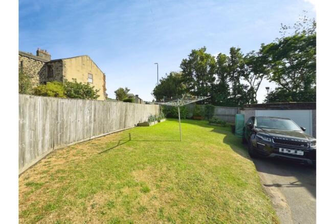 3 bed Semi-Detached for sale Image 4
