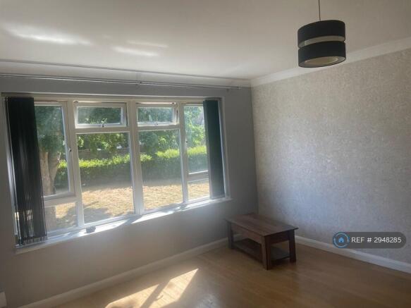 2 bed Flat to rent Image 10