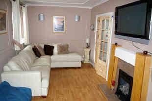 REAR LOUNGE
