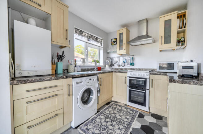 1371732-16-68f74a...