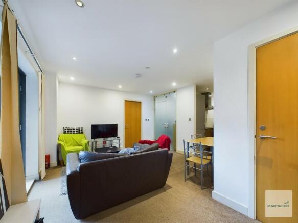 CAM03394G0-PR0058...