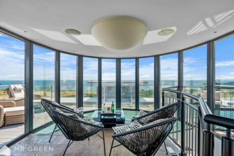 Ocean, 53 Boscombe Overcliff Drive, Dorset, BH5 2DW