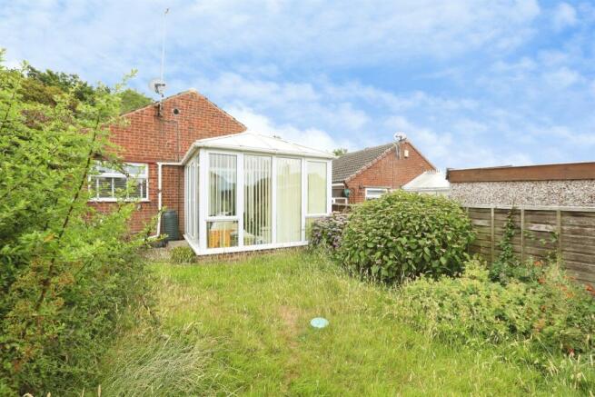 2 bed Semi-Detached Bungalow for sale Image 10