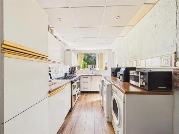3 bed End of Terrace for sale Image 4