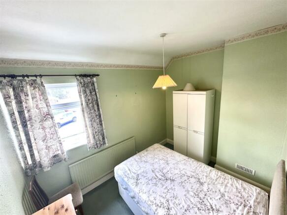 BEDROOM 2