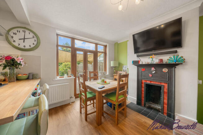 3 bed Semi-Detached for sale Image 8