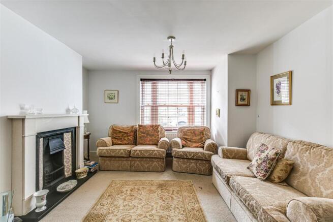4 Reception room.jpg