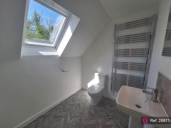 4 bed Detached for sale Image 10