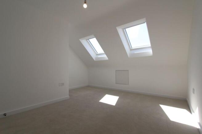 3 bed Semi-Detached to rent Image 8
