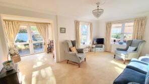 Flat 7, Turnpike Court, Hett Close, Haywards Heath RH17 6GQ