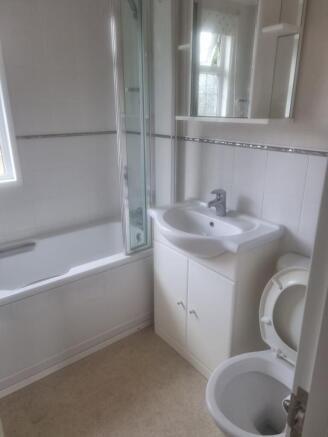 Telford, Telford and Wrekin, TF2 0DN photo 4